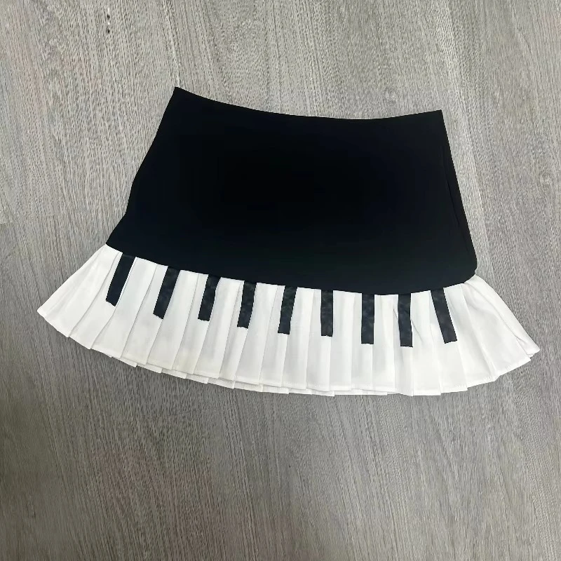 Sweet and spicy style black and white piano vintage pleated skirt for women's spring new design sense slimming and form-fitting - Image 2